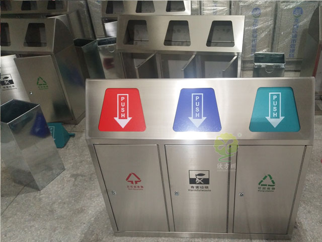 三联分类垃圾桶华体会com
厂家批量生产图