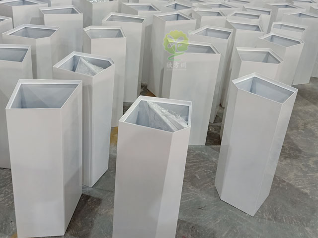 广州商场不锈钢室内垃圾箱白色喷塑美观耐用