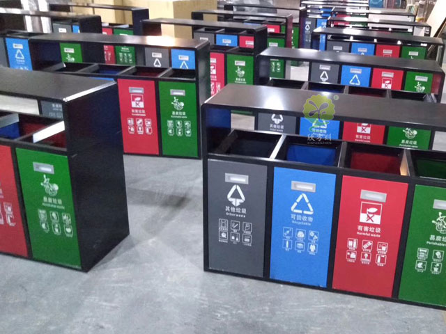 提升公共空间品质,深圳金属垃圾桶助你一臂之力