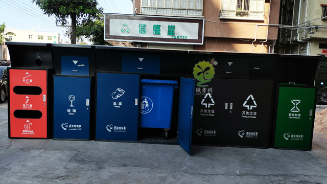 深圳宝安社区不锈钢垃圾分类投放点大垃圾箱罩厂家送货
