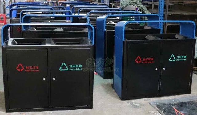 华体会com
商业街高档精品垃圾桶