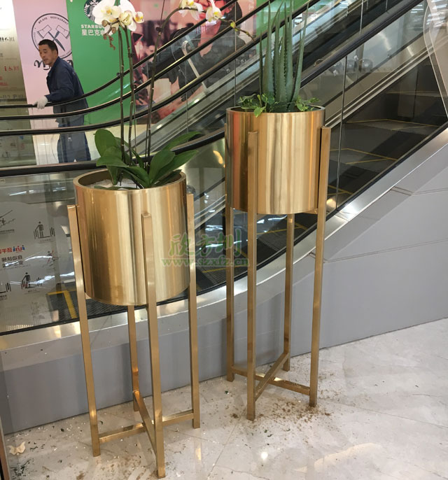 高档组合不锈钢花盆装饰成都中海环宇荟商场