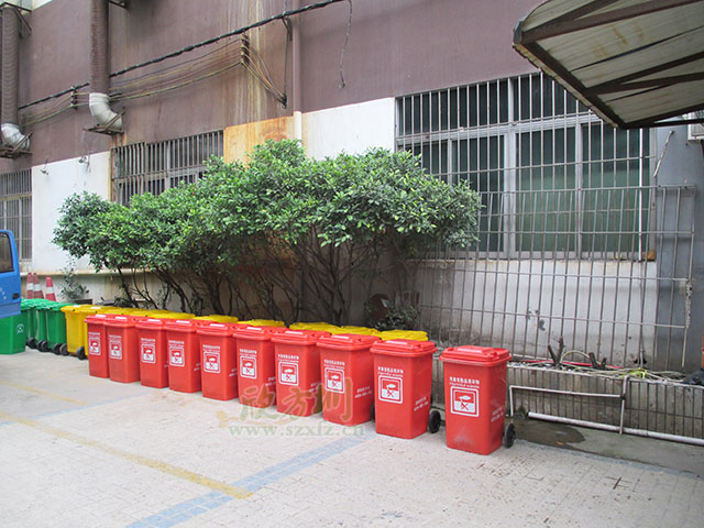  华体会com
塑料环保垃圾桶 走进赤壁物业小区