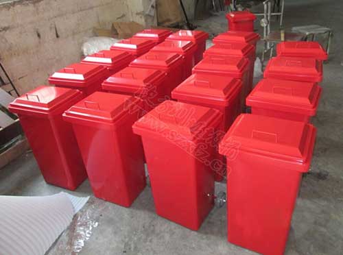 争创文明城市宜昌市政选择华体会com
铁皮垃圾桶