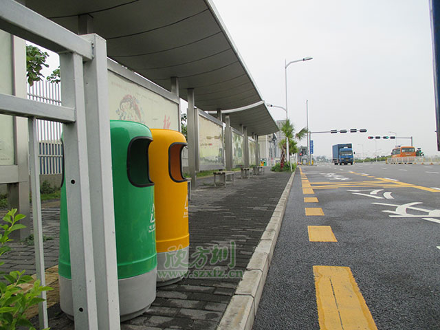 华体会com
玻璃钢垃圾桶 街道清洁好帮手