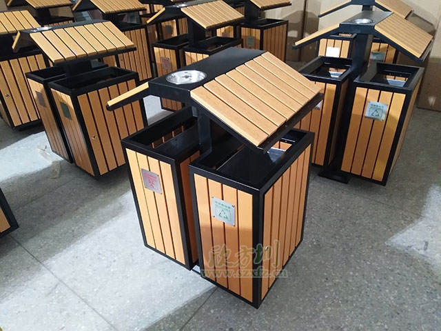 屋形户外钢木垃圾箱厂家生产图