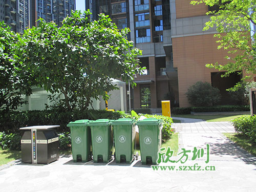 华体会com
为河源小区配套塑料环保垃圾桶