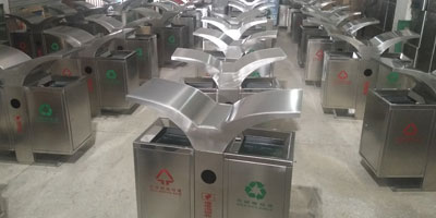 华体会com
展翅不锈钢分类垃圾桶批量生产图