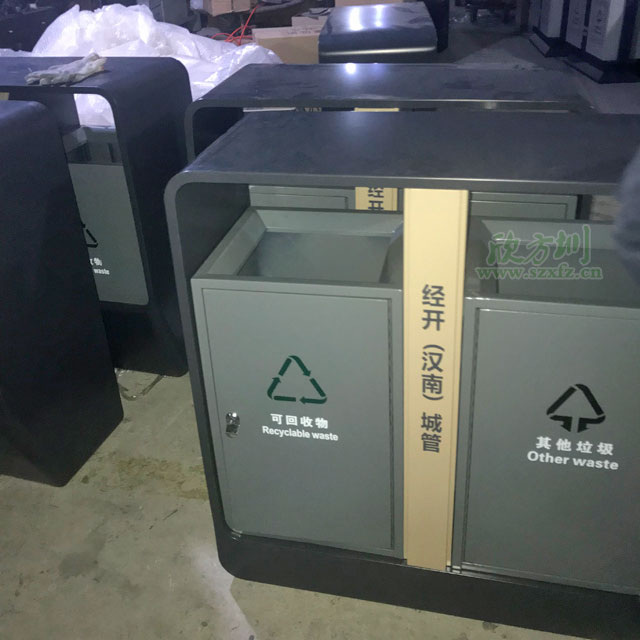 户外钢制分类垃圾箱工厂制作成品图