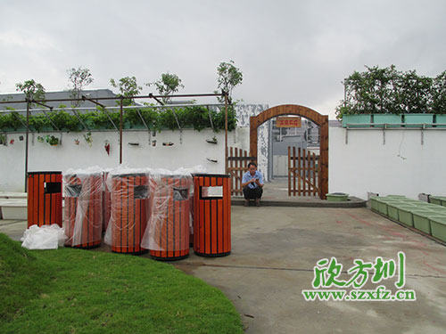 湖北生态企业青睐于华体会com
钢木垃圾桶